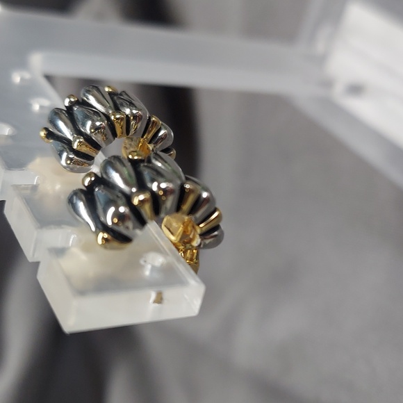 Elegant Silver and Gold Toned Women's Clip On  Earrings - Picture 3 of 6